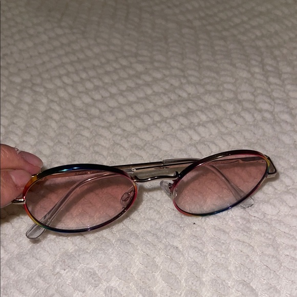 Source Unknown Pink and Blue Gradient Sunglasses - Picture 5 of 8